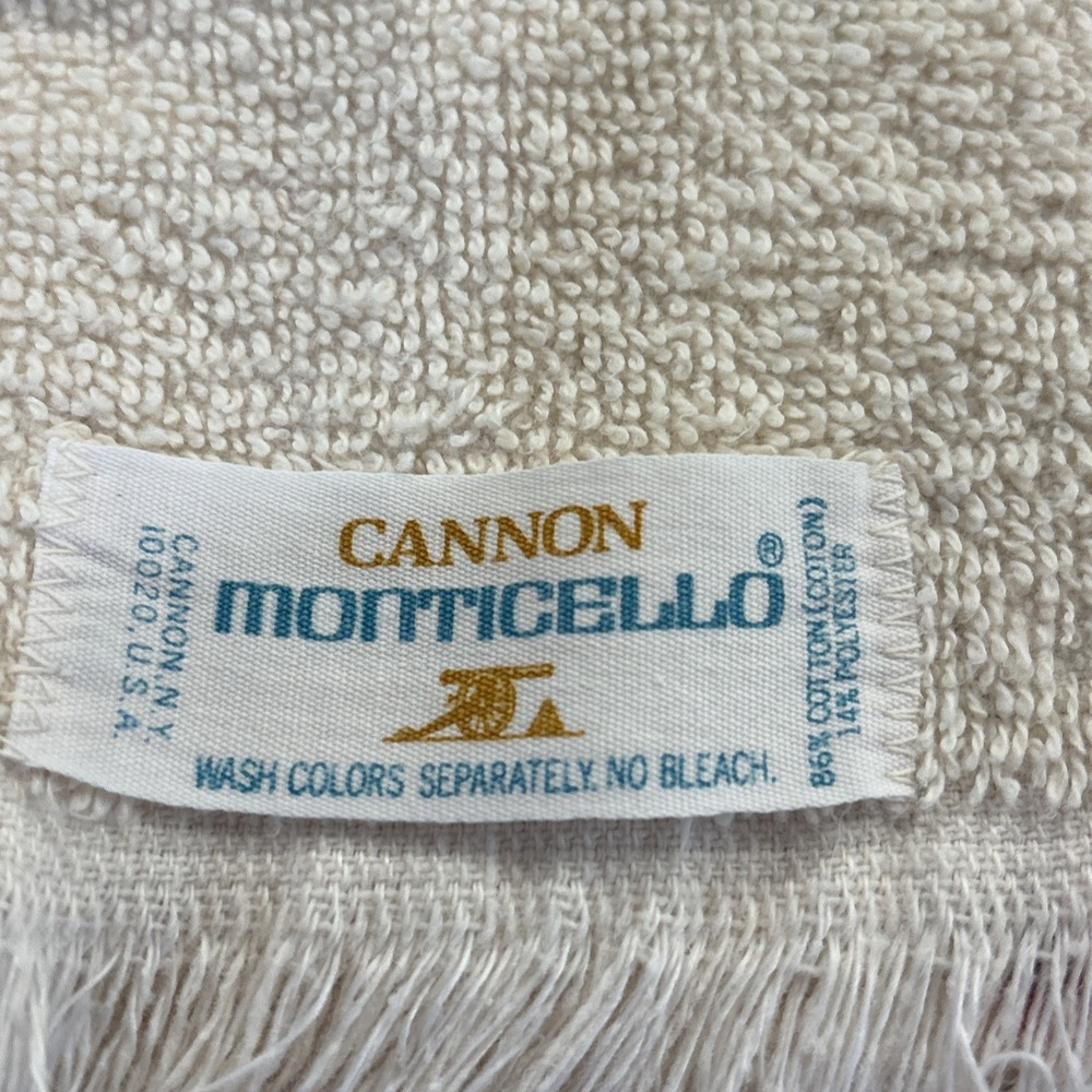 Vintage MCM Cannon Monticello Pink Florals Fringe BATH TOWEL Retro - Picture 2 of 8